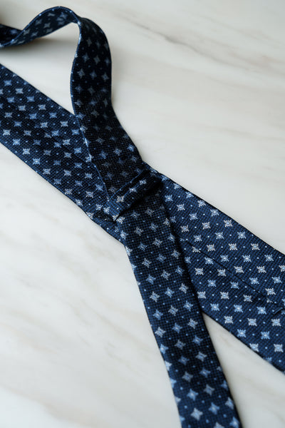 AT169NY Navy Blue Floral Tie