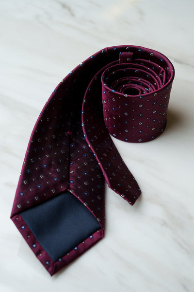 AT173RD Burgundy Red Dots Tie