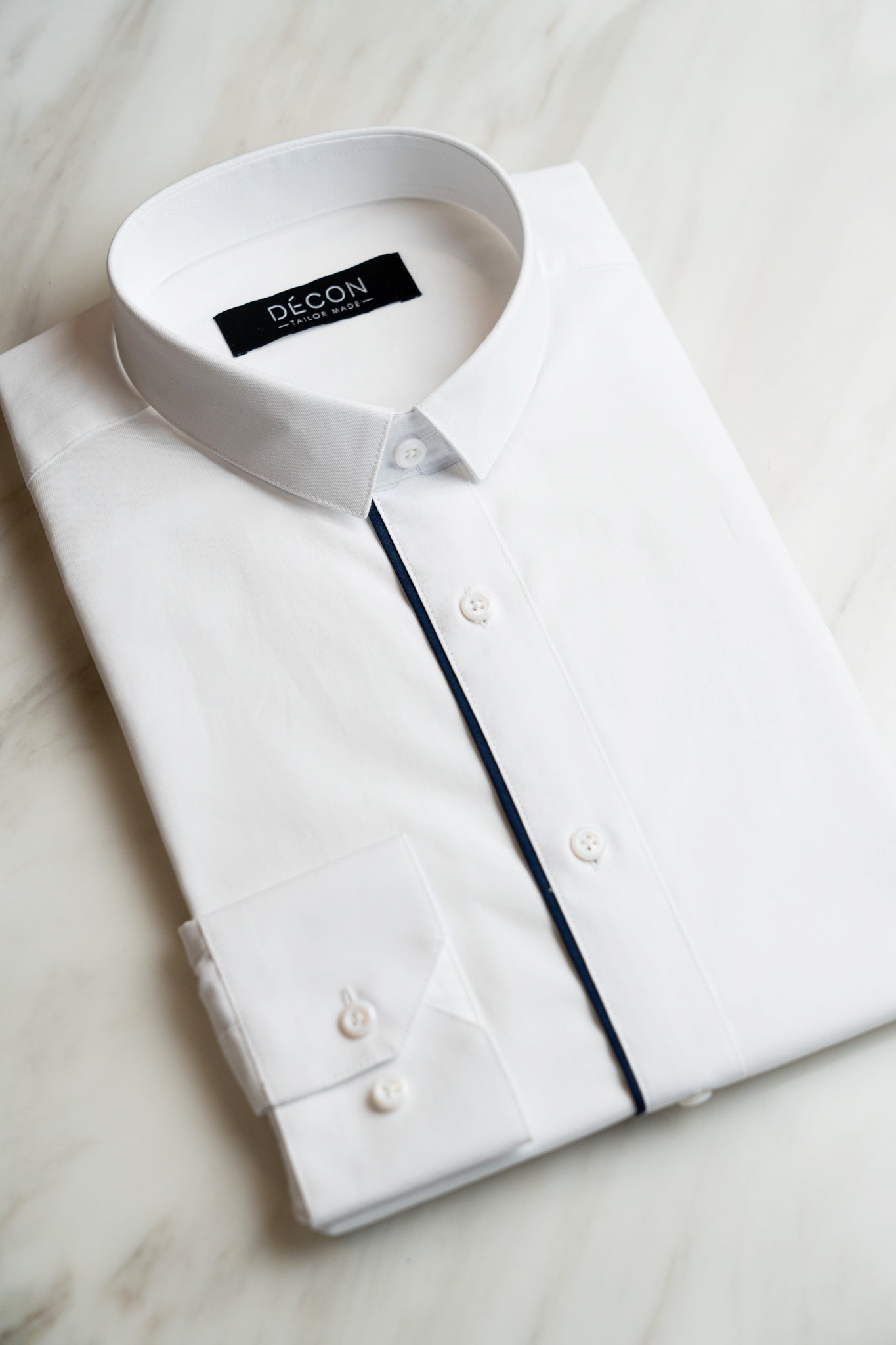 Short Point Collar White Shirt With Dark Blue Border