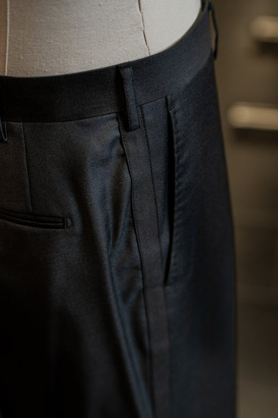 Dark Grey Tuxedo With Black Peak Lapel Double-Breasted Suit