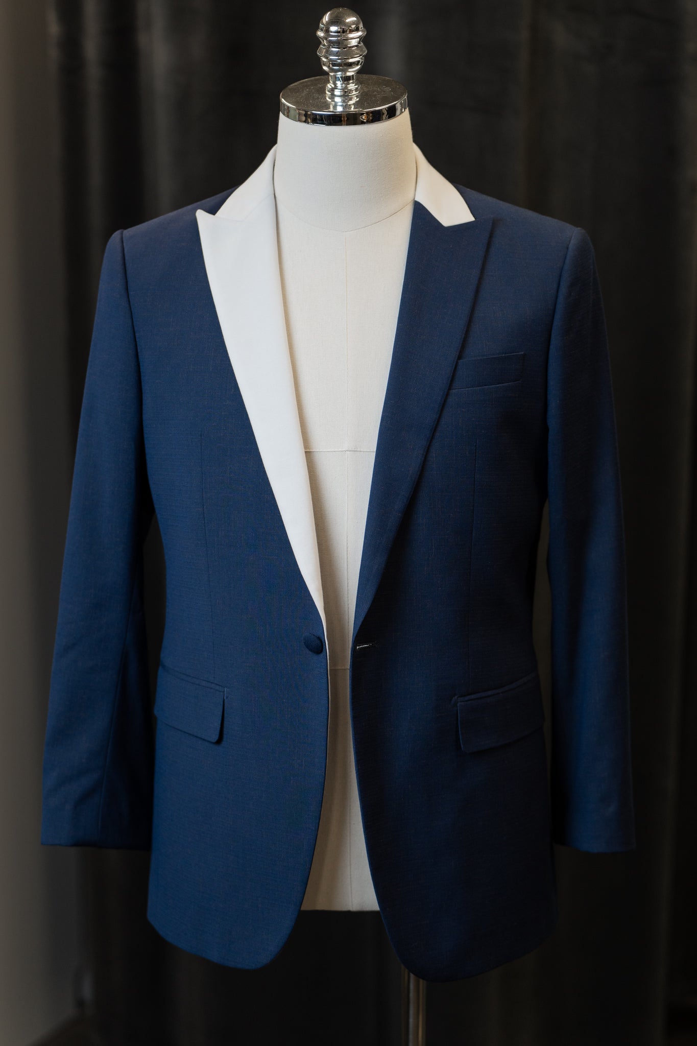 Navy Tuxedo With White Peak Lapel Jackets