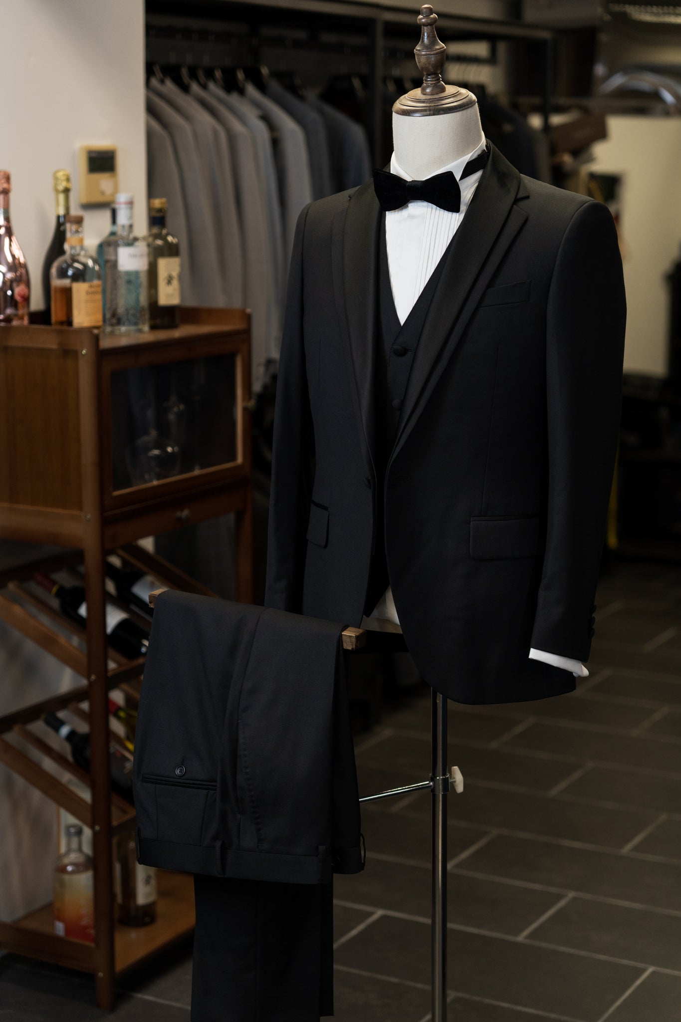 S057BK Rental Luxury Tuxedo