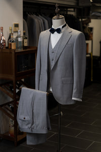 Light Grey With Notch Lapel Minimal Suit