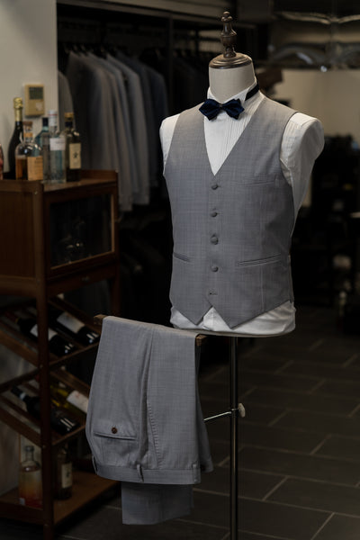 Light Grey With Notch Lapel Minimal Suit
