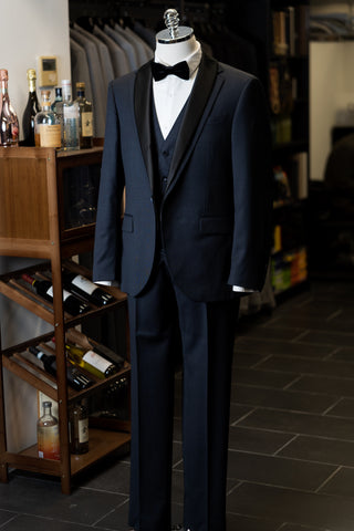 Navy Tuxedo With Satin Shawl / Notch Lapels Suits