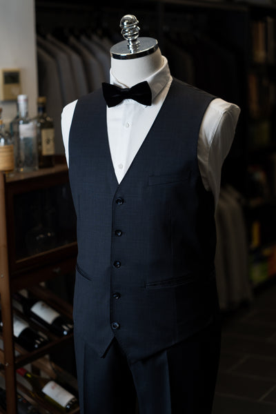 Navy Tuxedo With Satin Shawl / Notch Lapels Suits