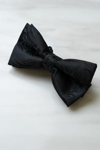 B006BK Black Paisley Bow Tie