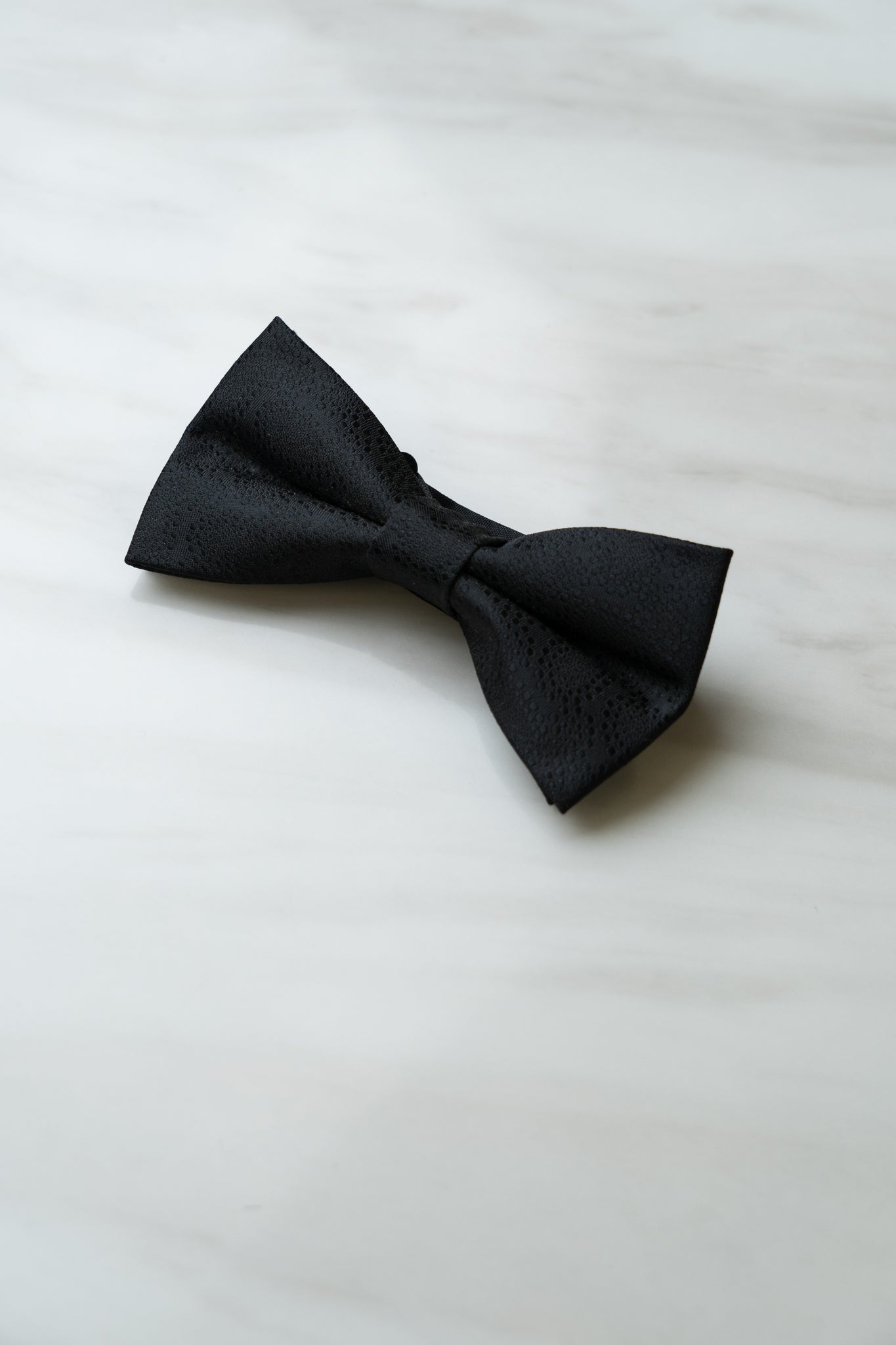 B008BK Black Floral Bow Tie