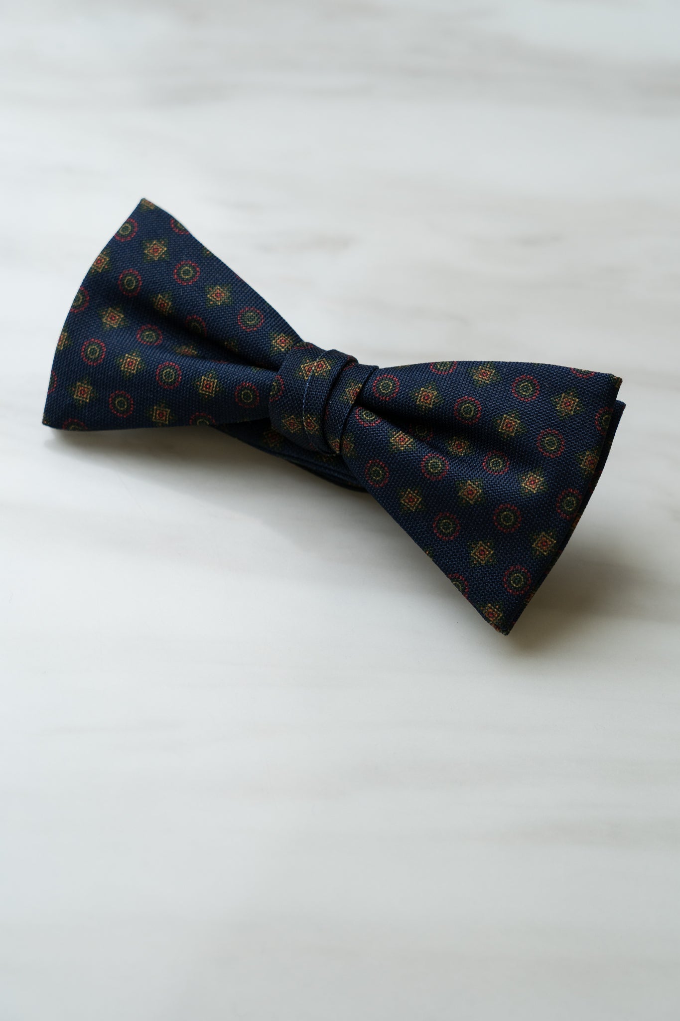 B027NY Navy Floral Bow Tie