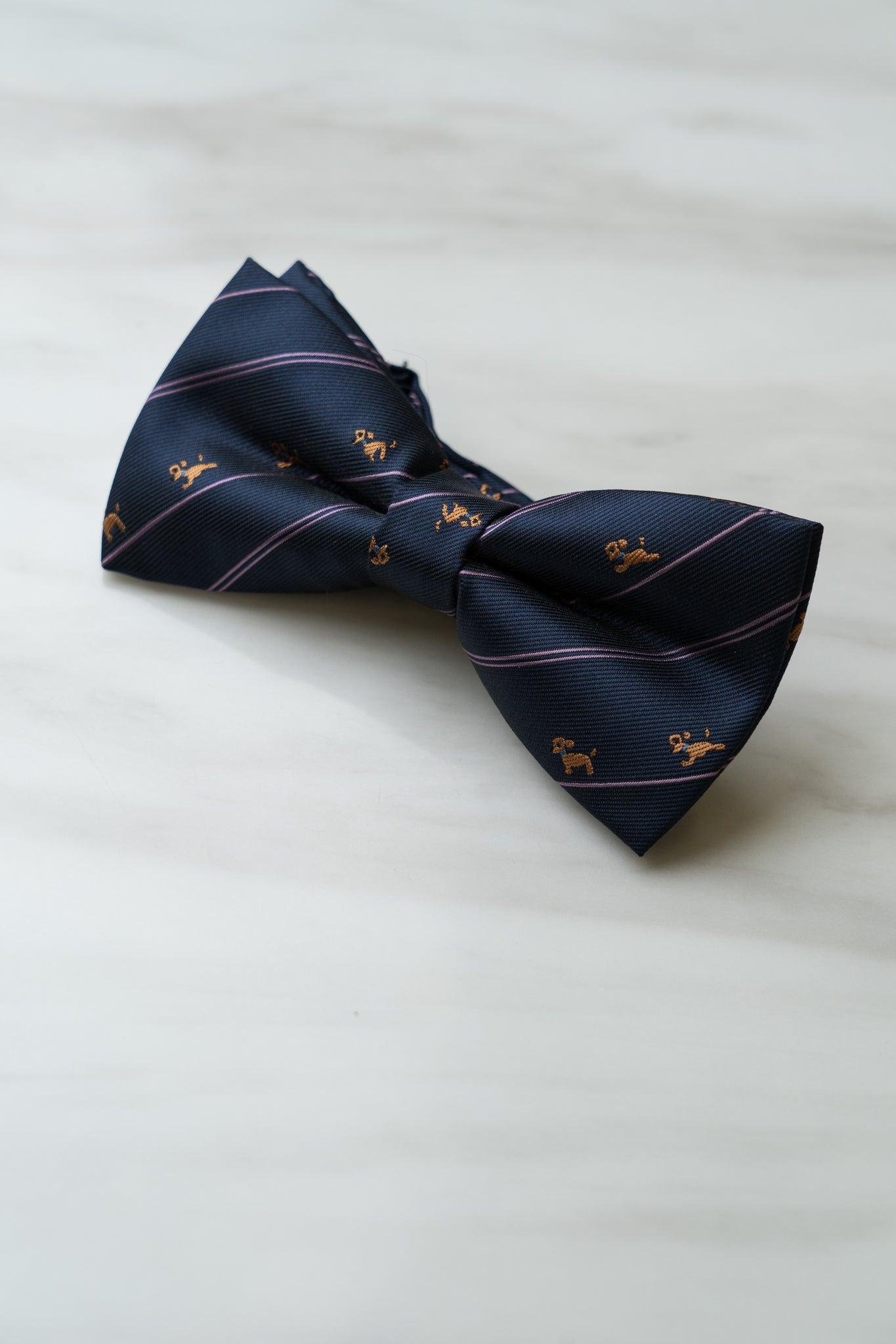 B028NY Navy Pattern Bow Tie