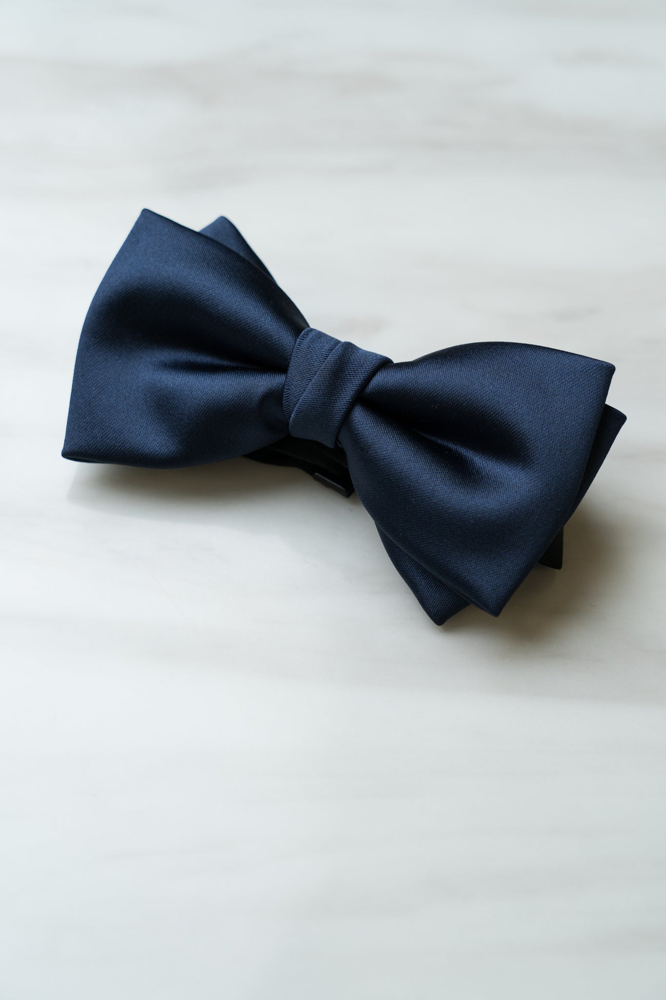 B031NY Navy Satin Bow Tie