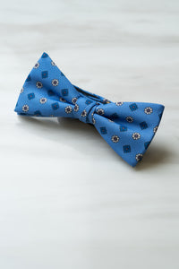 B039BU Blue Floral Bow Tie