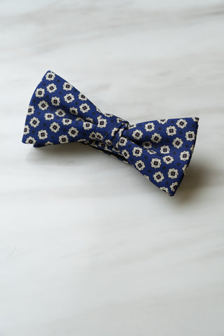 B041BU Blue Floral Bow Tie