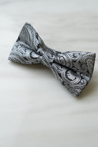 B045GY Grey Paisley Bow Tie