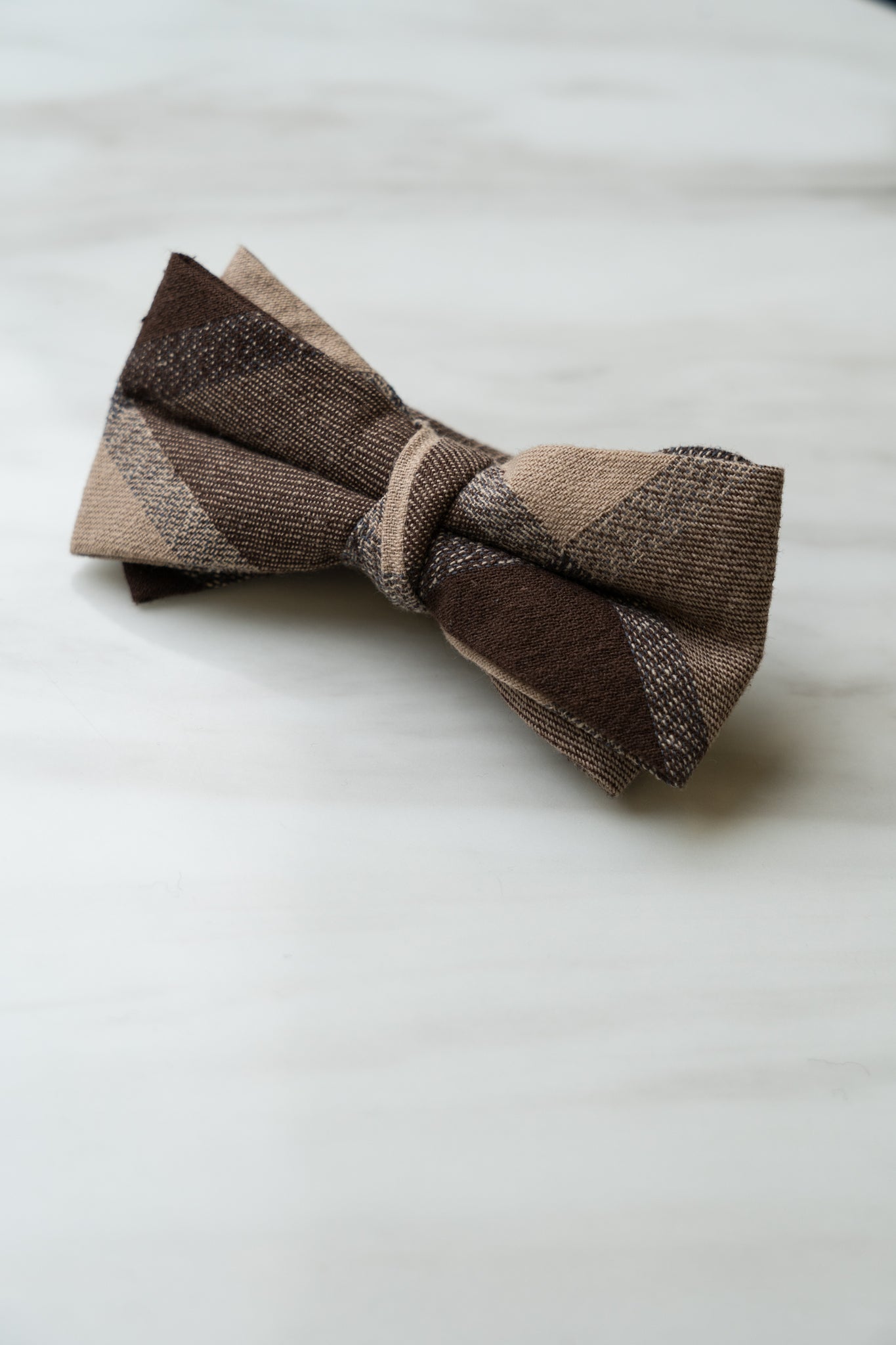 B055BN Brown Check Bow Tie