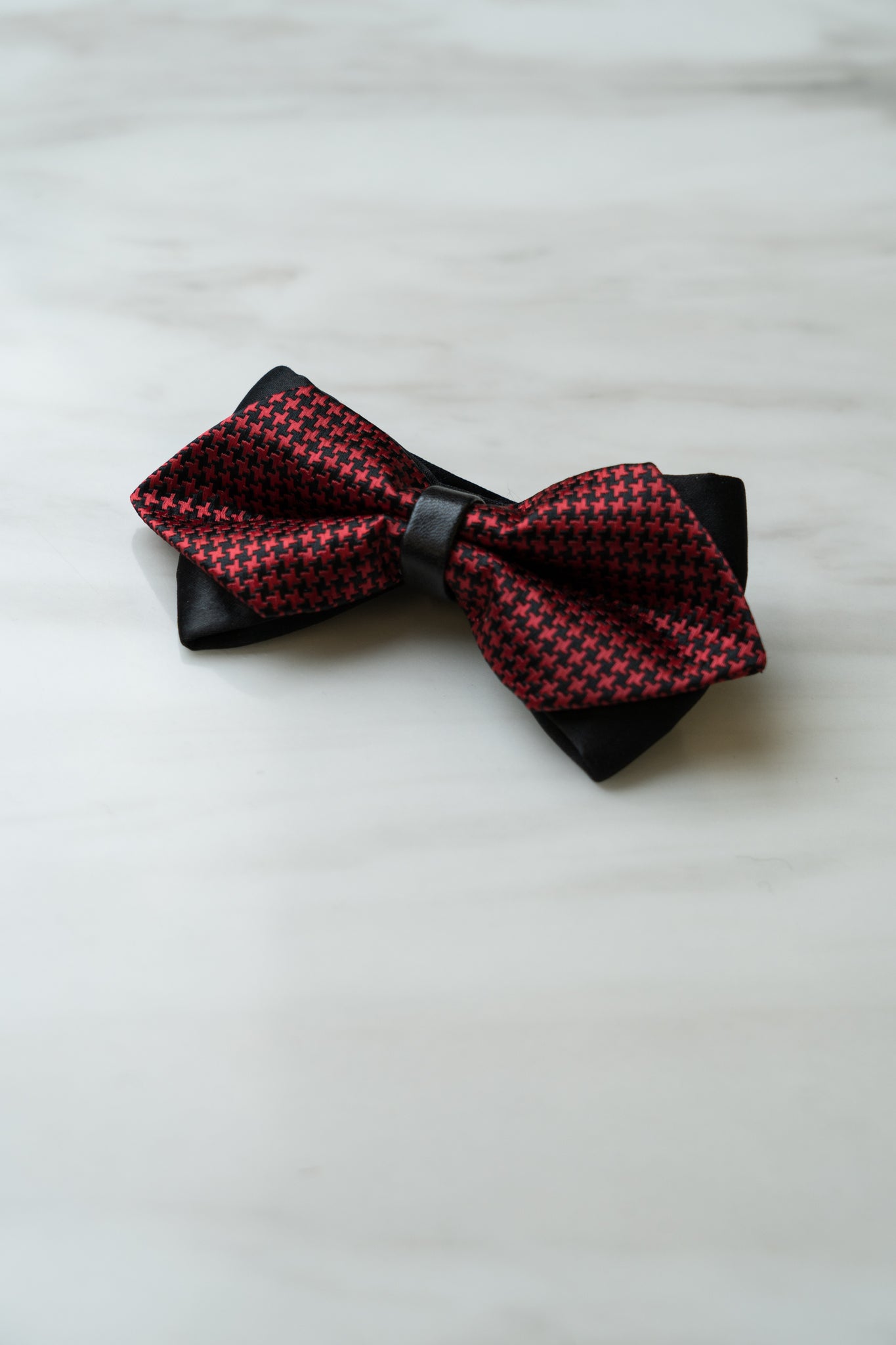 B060RD Red Herringbone Bow Tie