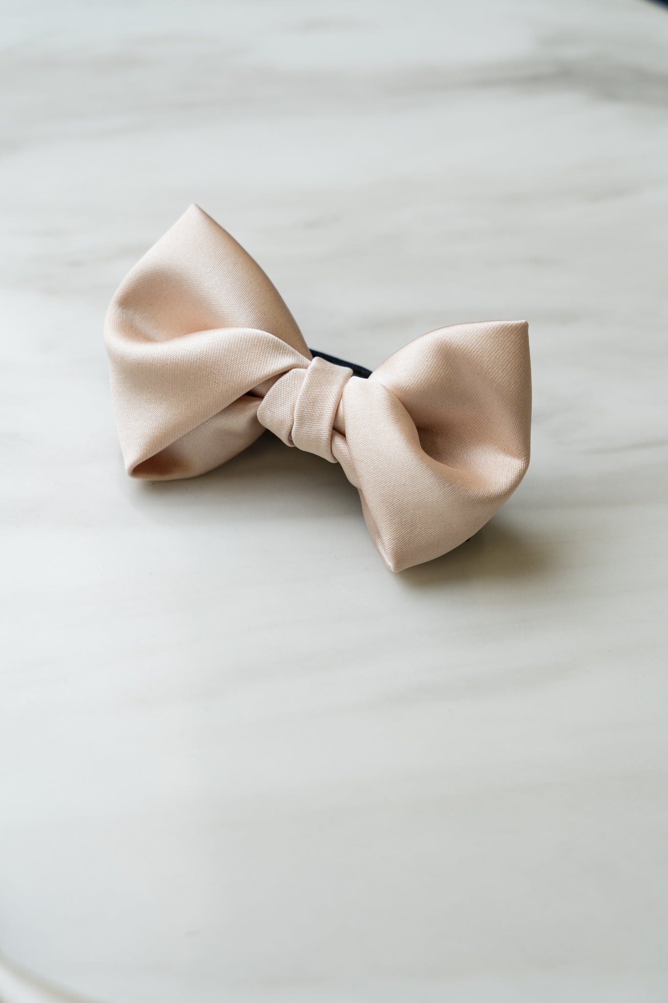 B109CP Champagne Satin Bow Tie