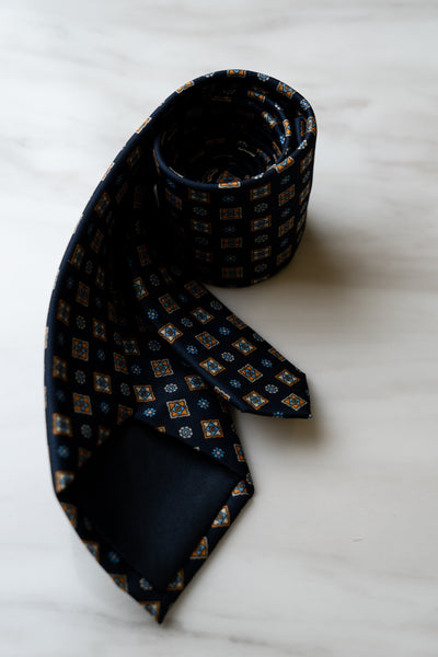 AT017BU Dark Blue Floral Tie