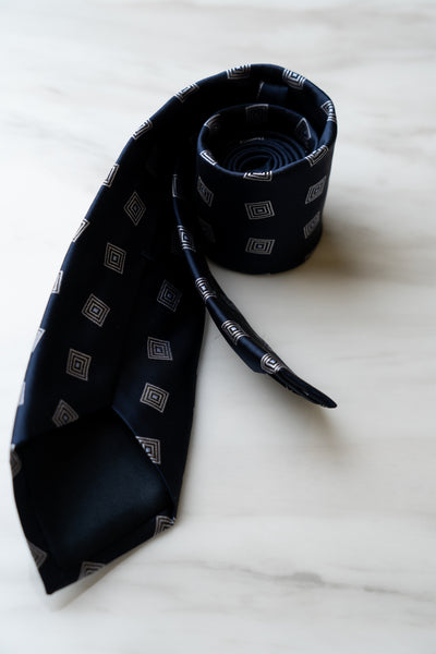 AT020NY Navy Blue Floral Tie