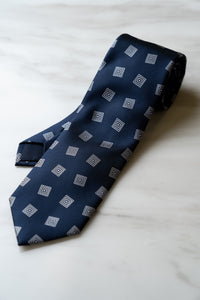 AT020NY Navy Blue Floral Tie