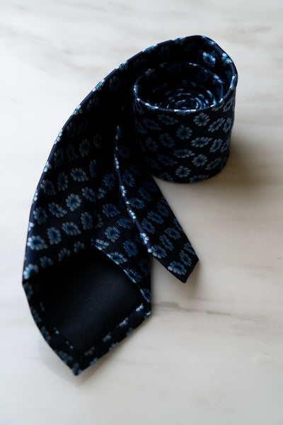 AT025NY Navy Blue Floral Tie