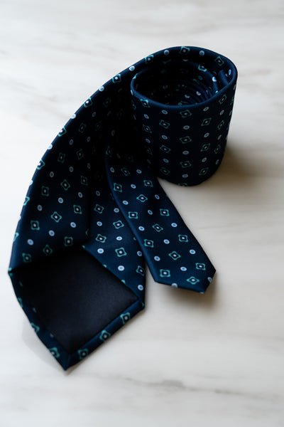 AT026BU Blue Dots Tie