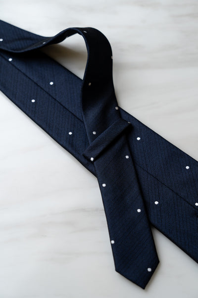 AT029BU Dark Blue Dots Tie