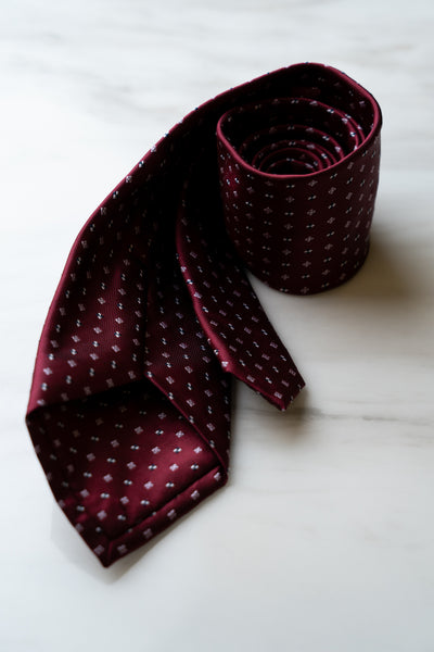 AT034RD Red Dots Tie