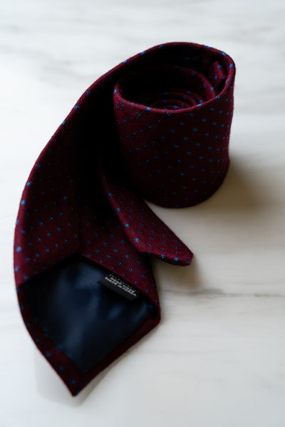 AT038RD Dark Red Dots Tie