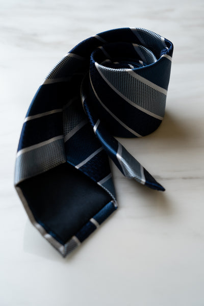 AT053BU Light Blue Stripe Tie
