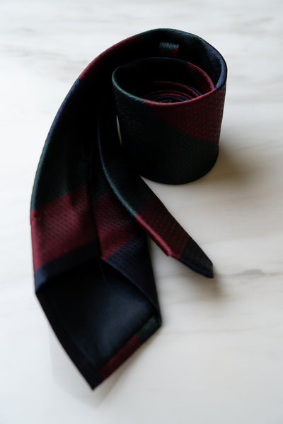 AT066GNRD Green/Red Stripe Tie