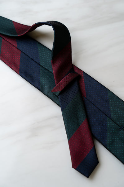 AT066GNRD Green/Red Stripe Tie