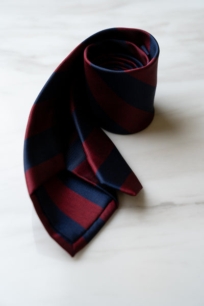 AT068RDBU Red/Blue Stripe Tie