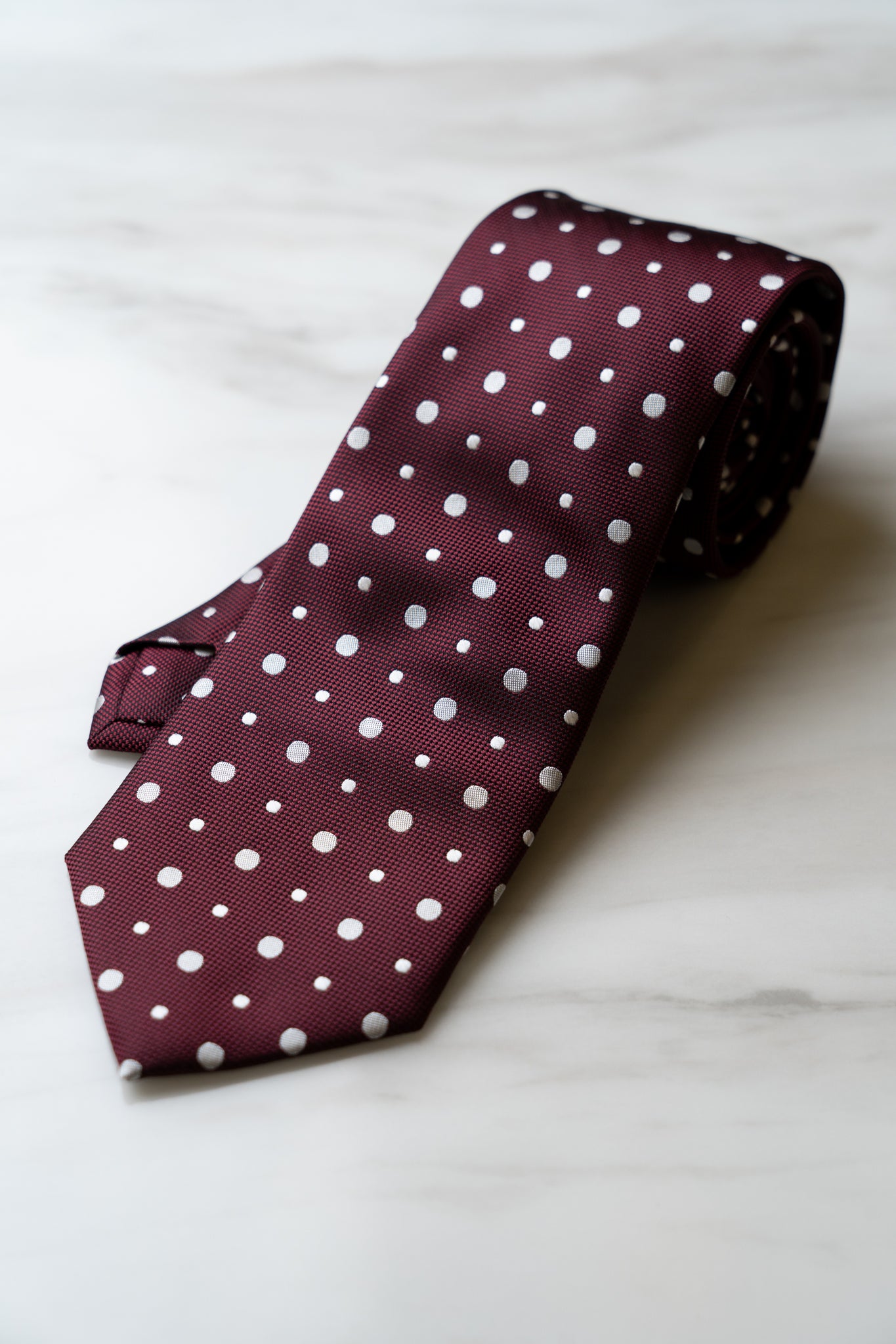 AT069RD Red Dots Tie