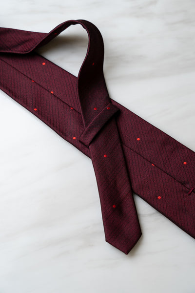 AT076RD Red Dots Tie