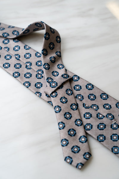 AT090GY Light Grey Floral Tie