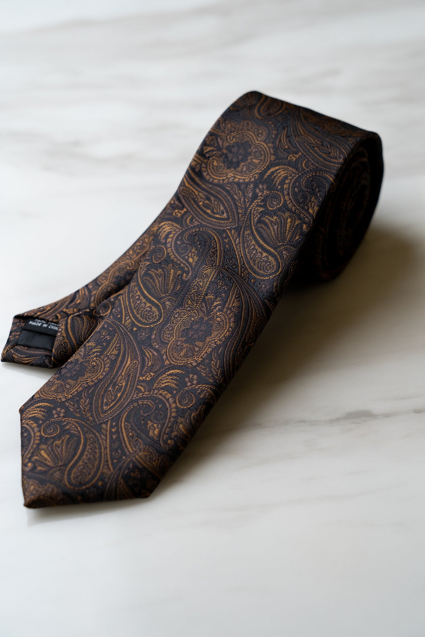 AT091BN Brown Paisley Tie