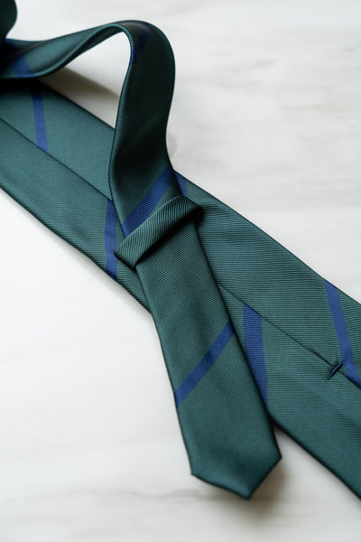 AT102GN Dark Green Stripe Tie