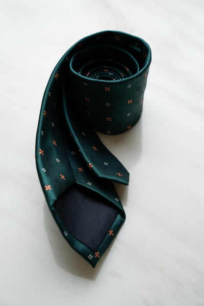 AT110GN Bottle Green Dots Tie