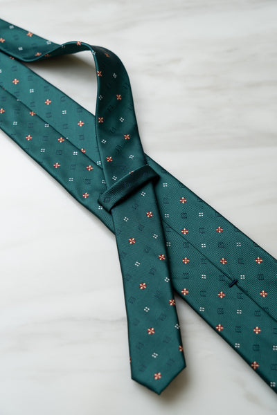 AT110GN Bottle Green Dots Tie