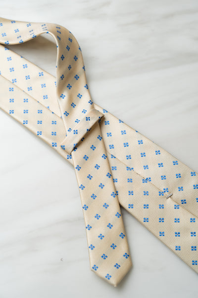 AT117BN Light Brown Dots Tie