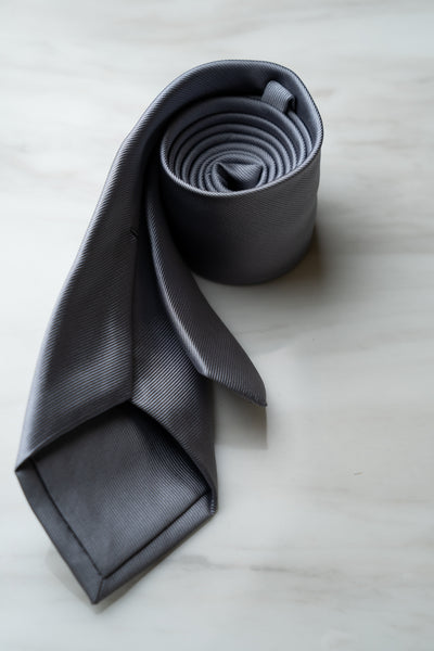 AT136GY Solid Color Tie in Light Grey
