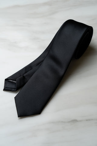 AT142BK Solid Color Tie in Black