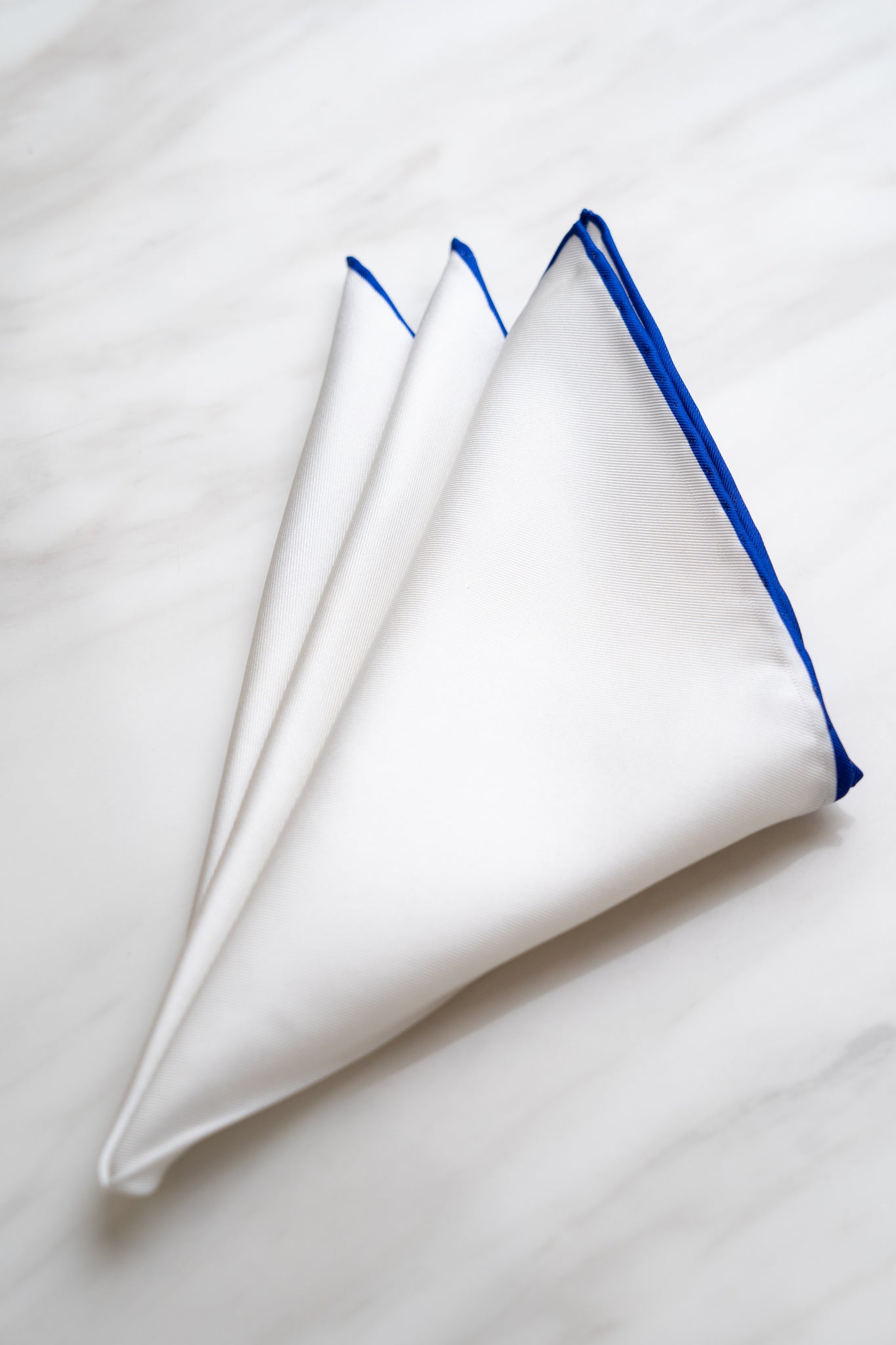 PS005WTBU White Pocket Square With Blue Border