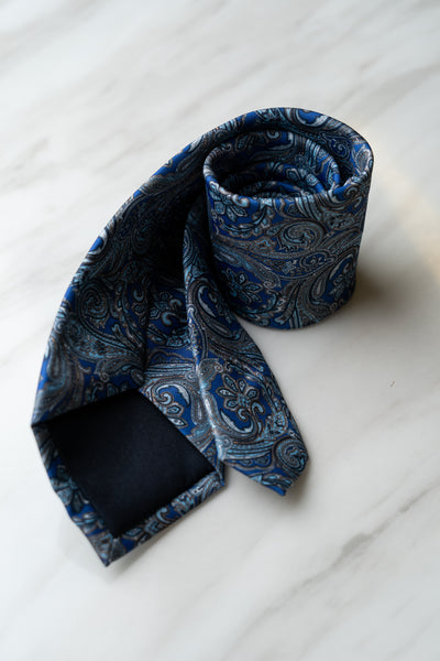 AT163BU Bright Blue Paisley TIe