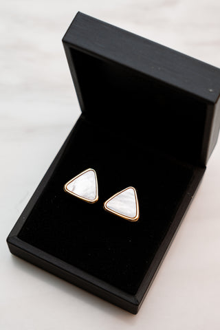 CL007WT White Shell Triangle Cufflink With Gold Border