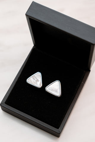 CL018SV White Shell Triangle Cufflink With Silver Border